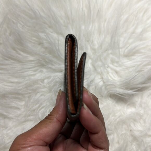 Louis Vuitton Key Holder - Picture 4 of 10